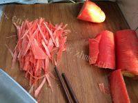 自制紫菜包饭做法图解2)