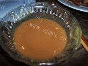 家常菜腊肠炒豆腐做法图解4)