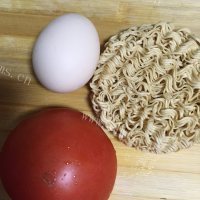 美味的番茄蛋炒面做法图解1)