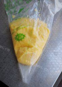 自制柠檬玛德琳做法图解7)