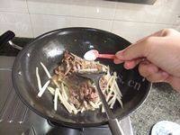 口感不错的牛肉炒萝卜做法图解9)