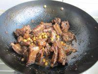 家常黄豆焖排骨