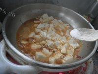 家常菜肉末炖豆腐做法图解9)