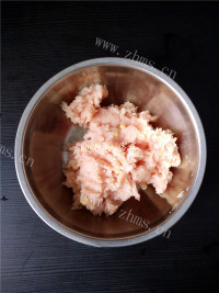 美味香菇鸡肉汉堡做法图解3)