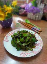 家常菜豆豉炒青椒做法图解8)