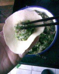 简易的韭菜煎饺做法图解5)