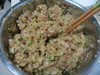 自制白菜猪肉包子做法图解7)