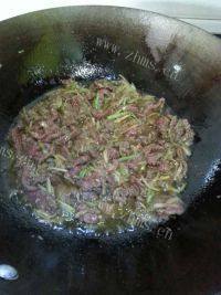 美味的沙茶牛肉做法图解8)