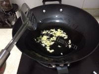 家常菜青椒煎蛋做法图解2)