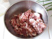 家常菜红烧肉末豆腐做法图解1)