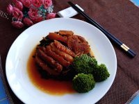 美味的梅菜扣肉做法图解16)