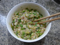 美味的韭菜鱿鱼馅馄饨做法图解9)