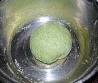 自己做的菠菜馒头做法图解3)