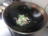芹菜炒粉条做法图解3)