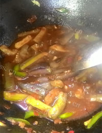 家常菜鱼香茄子做法图解6)