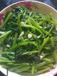 家庭版蒜香空心菜