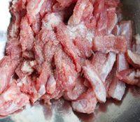 美味的黑椒牛肉意面做法图解3)