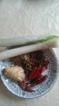 家常菜土豆烧牛肉做法图解3)