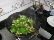 美味的辣椒炒肉片做法图解5)