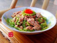 家常菜苦瓜炒肉做法图解7)