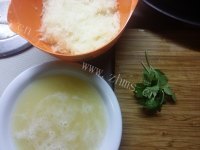 垂涎欲滴的土豆饼做法图解2)