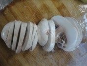 蒜苔烧肉做法图解3)