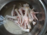 自制泡椒凤爪做法图解1)
