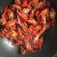 美味的麻辣小龙虾做法图解10)