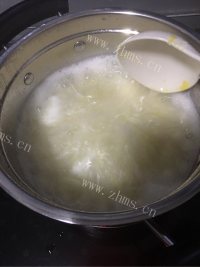 甜甜的酒酿蛋花丸子做法图解5)