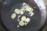 回味无穷的绿豆芽炒鸡蛋做法图解5)