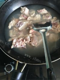 色香味俱全的红烧排骨做法图解2)
