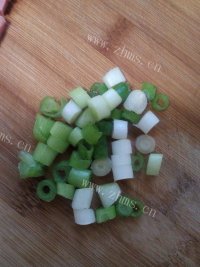 好吃的肘花肠炒饭做法图解3)