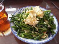 简易版-蒜薹炒鸡蛋