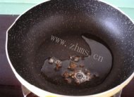 家常菜肉丝炒豆芽做法图解4)