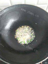 美味的油菜扒虾仁做法图解5)