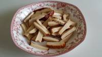 家常菜青椒炒豆腐干做法图解1)