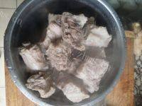 色味俱佳的红烧排骨做法图解3)