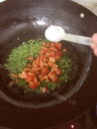 色泽鲜亮的酸辣土豆丝做法图解4)