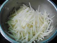 家常菜椒香土豆丝做法图解2)