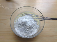 可口的榴莲冰皮月饼做法图解3)