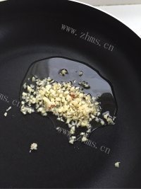 回味无穷的韩国炸酱面做法图解6)