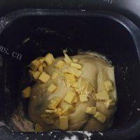自制毛毛虫面包做法图解2)