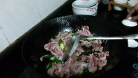家常菜青椒炒肉片做法图解5)
