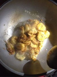 回味无穷的拔丝香蕉做法图解6)