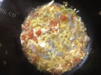 香气浓郁的西红柿鸡蛋蝴蝶面做法图解6)