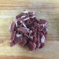 好吃的葱爆羊肉做法图解1)