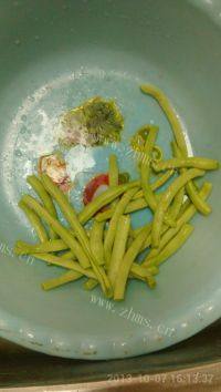 家常菜酸菜豆角做法图解1)