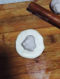色泽鲜亮的椰蓉开口酥做法图解4)