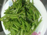 家常菜清炒空心菜梗做法图解1)