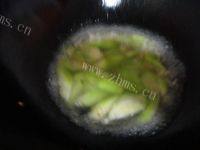 家常菜虾皮丝瓜汤做法图解5)